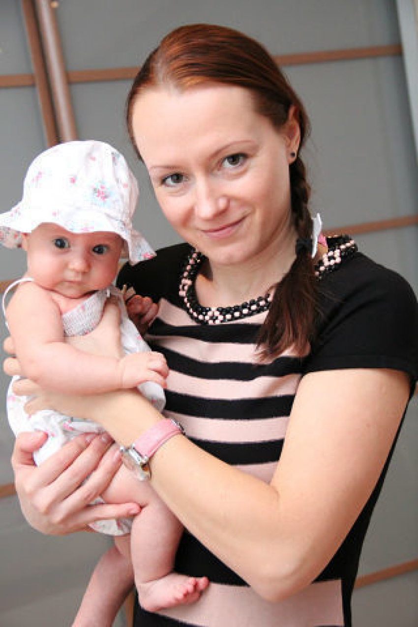 Олимпийская чемпионка из Волгограда Елена Слесаренко крестила дочь (фото)