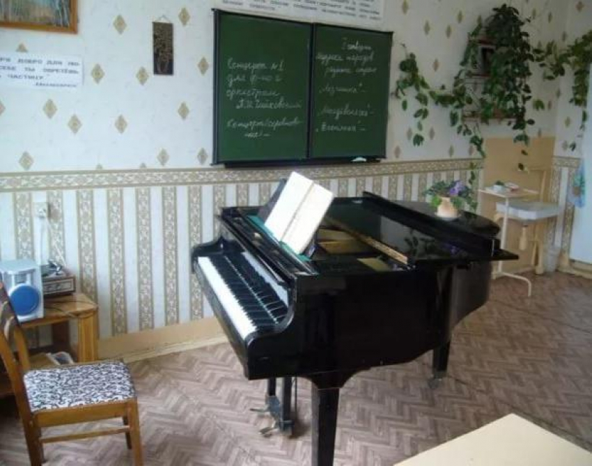 Власти Волгограда закрывают две музыкальные школы