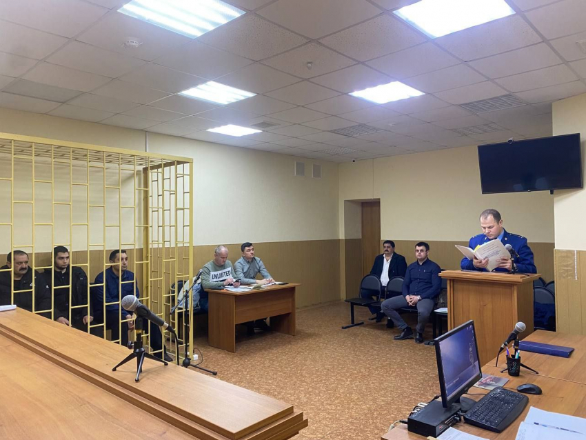 Суд огласил приговор напавшим на полицейского цыганам под Волгоградом 