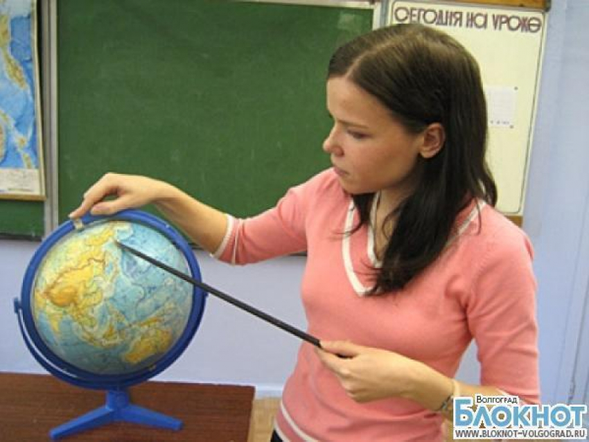 Под Волгоградом сосед избил учительницу географии, ее сожителя и врача