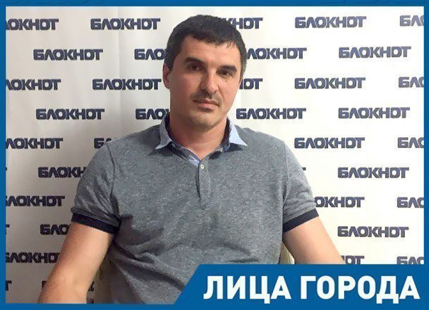 В юмористических шоу общение тренера с командой недалеко от правды, - баскетболист Антон Юдин