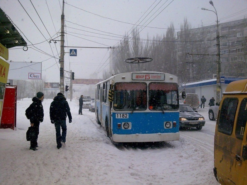 В Волгограде под колеса троллейбуса № 15 попала пенсионерка
