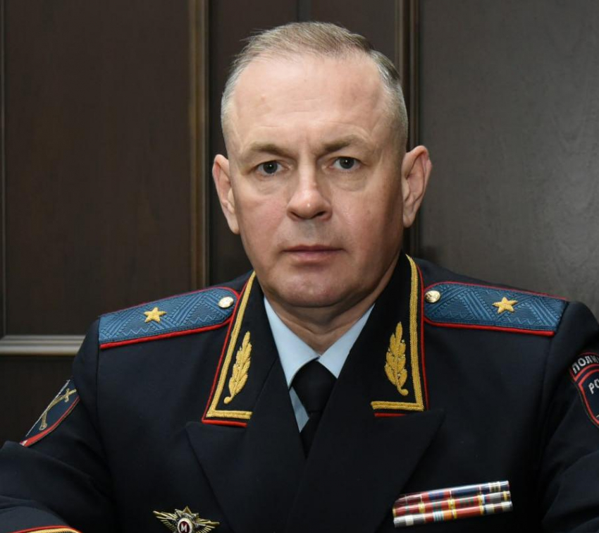 Юбилей отмечает главный волгоградский полицейский Дмитрий Свинов 