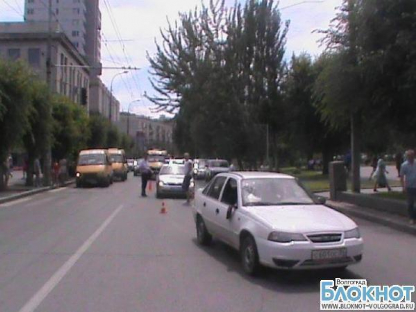 В Волгограде водитель сбил 17-летнего пешехода