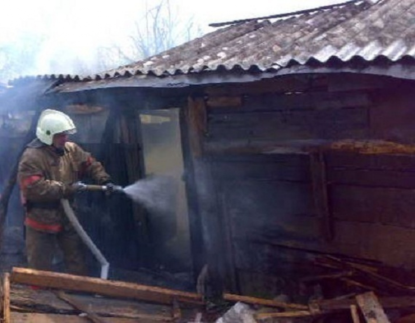 Под Волгоградом в сарае сгорел 16-летний школьник