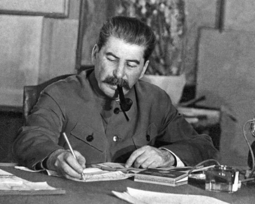 Календарь:10 апреля 1925 года Царицын переименован в Сталинград