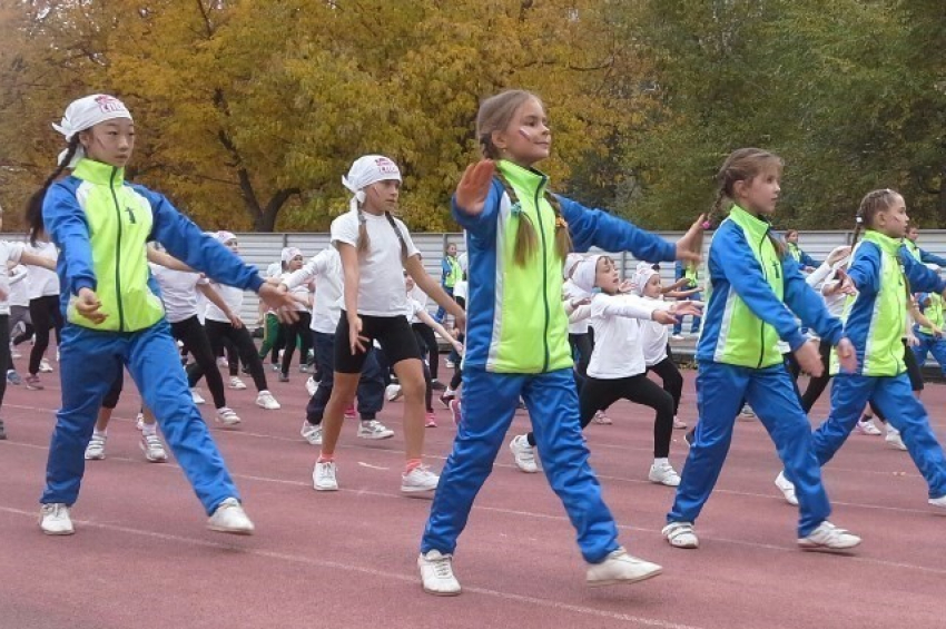 В Волгограде Елена Слесаренко провела «Зарядку с чемпионом»
