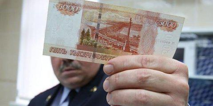 В Волгограде полицейский проведет в ИК 8 лет и выплатит 42 млн ₽