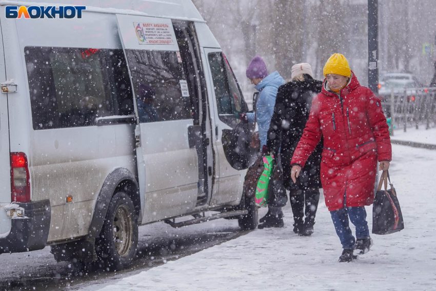 Снегопад от мощного балканского несется на Волгоград 