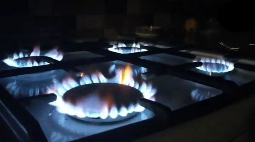 Волгоградка с новорожденным сыном осталась без газа из-за упёртых соседей
