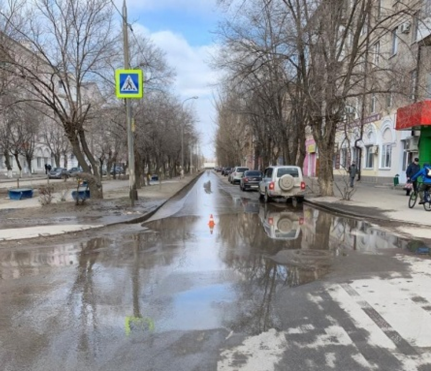 Сбившего 15-летнего ребенка водителя объявили в розыск в Волгограде 