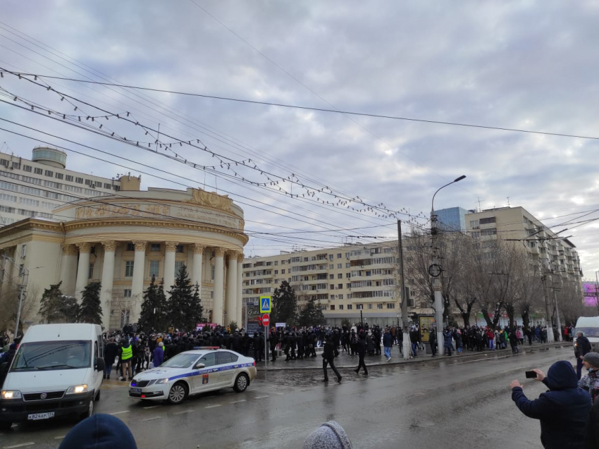 В Волгограде частично перекрыли проспект Ленина