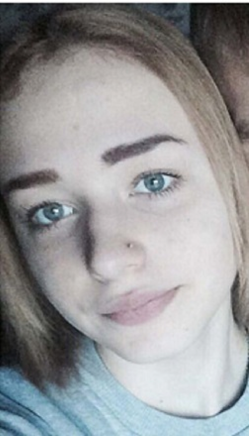 17-летнюю блондинку со шрамом на лбу ищут второй день в Волгограде 