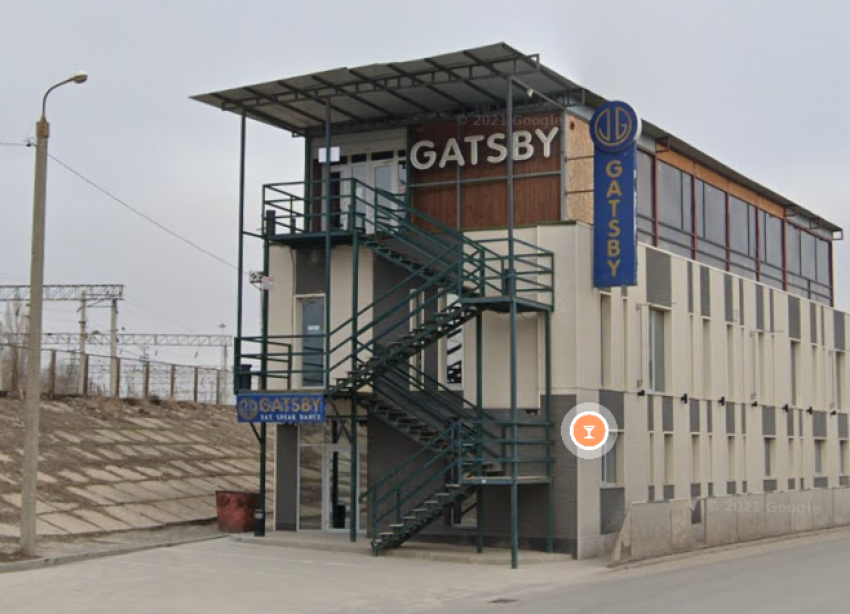 Охранники отпинали волгоградца в Gatsby
