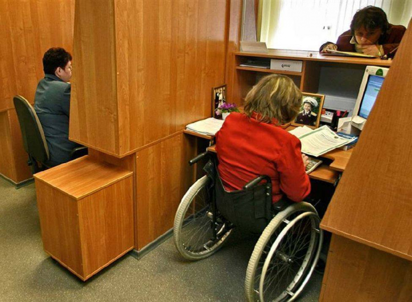 В Волгограде украли деньги, предназначенные для трудоустройства инвалидов