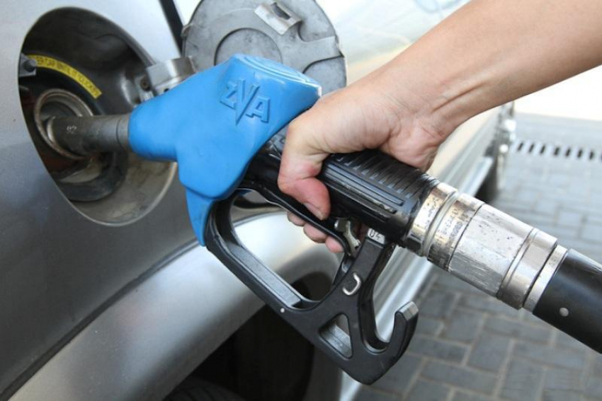 В Волгограде стало больше бензина и выросли цены на него