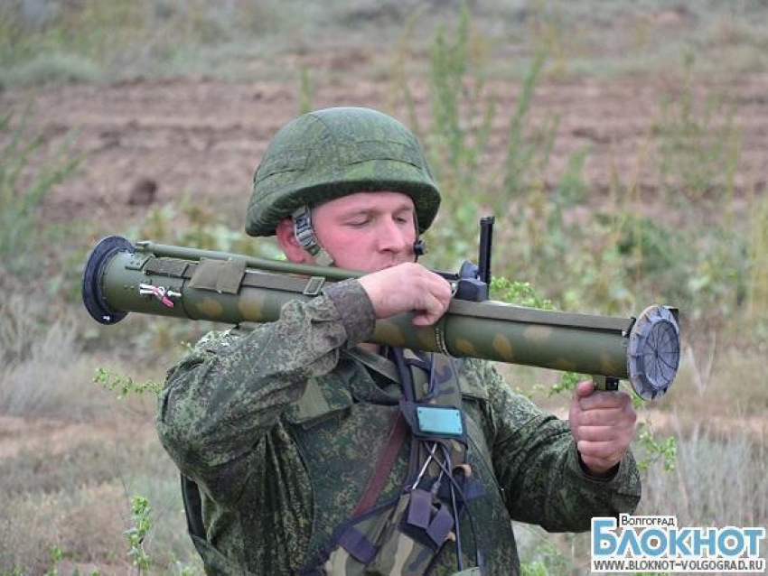 В Волгоградской области огнеметчики опробовали новый снаряд