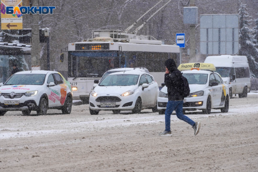 Стало известно, сколько продлится снегопад в Волгограде