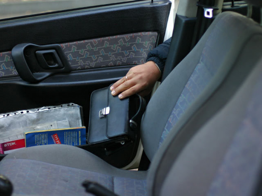 Под Волгоградом у спящих туристов из Перми украли 80 тысяч и документы