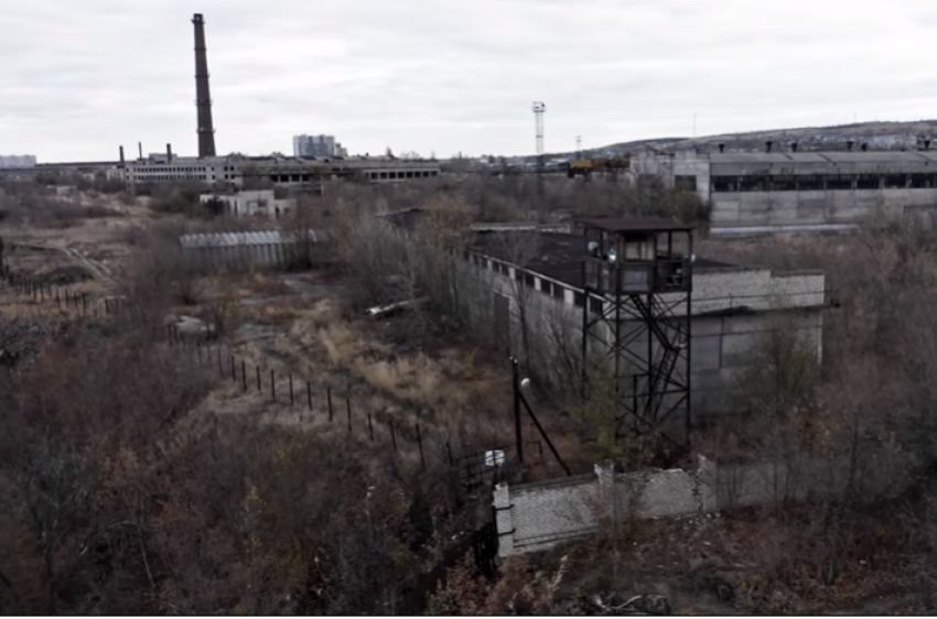 Остатки великой цивилизации: блогер показал с высоты разруху Волгоградского судостроительного завода