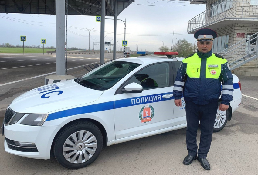 В Волгограде полицейский помог спасти обварившегося кипятком грудного ребенка