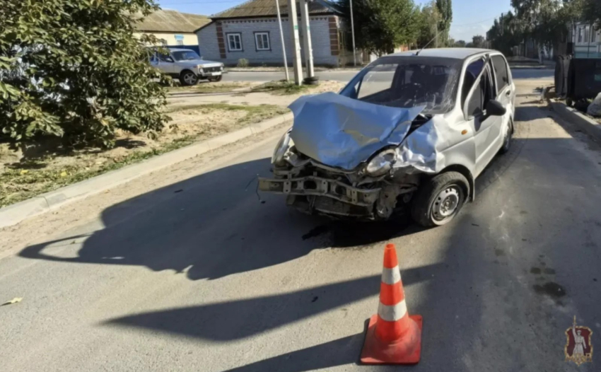 На видео попали последствия ДТП с пятью пострадавшими под Волгоградом 