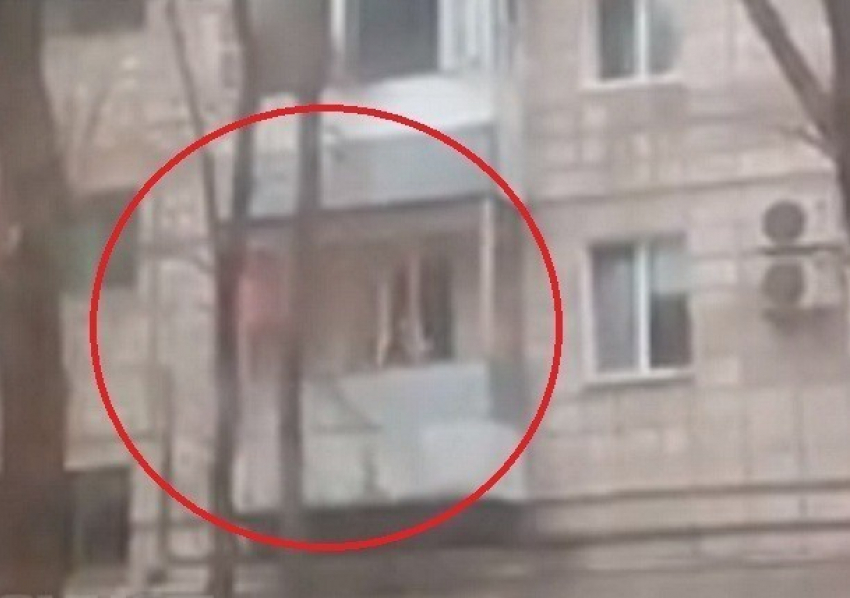 Названа причина пожара, из-за которого эвакуировали жильцов многоэтажки на севере Волгограда