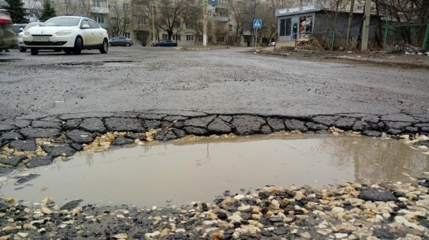 Дороги в Волгограде ремонтируют профессионально и по-новому, - администрация города
