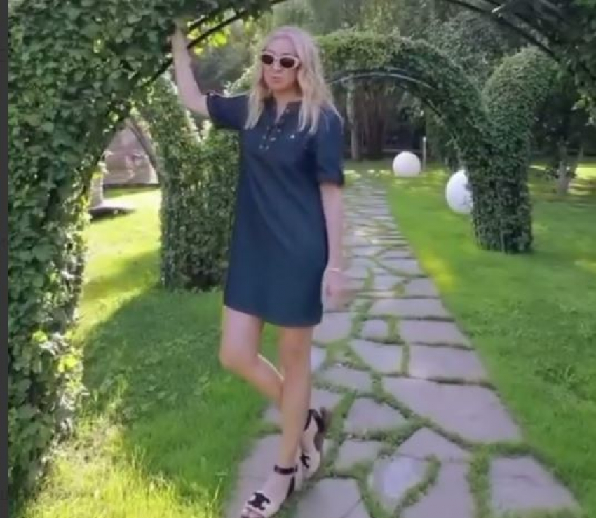 Яна Рудковская показала их с Плющенко похожий на парк Галицкого «домашний сад»