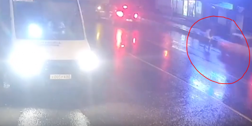 Наезд на женщину на «зебре» в Волгограде попал на видео 