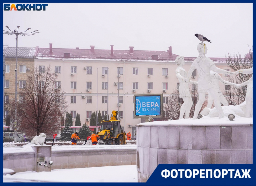  Вскрыть трубы за 37 млн решили у входа в главный вокзал Волгограда