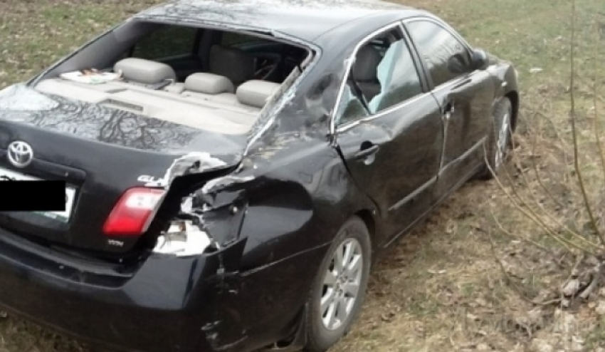 Три человека пострадали в столкновении Toyota Camry и «Газели» в Волгоградской области