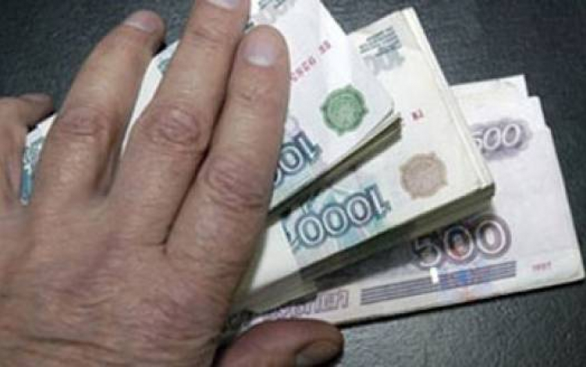 Сотрудник одного из военкоматов Волгограда вымогал деньги у призывника