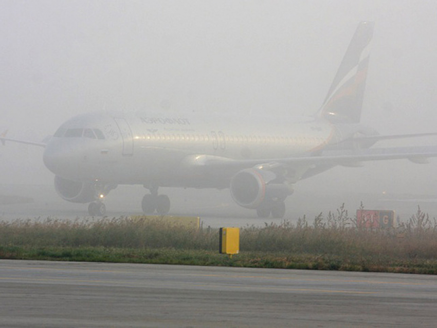 Аэропорт Волгограда из-за тумана не принимает рейсы