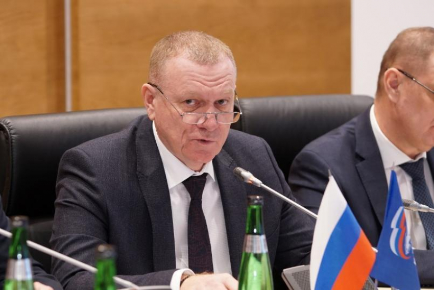 Лидер волгоградской «Единой России» пойдет на выборы под присмотром врача