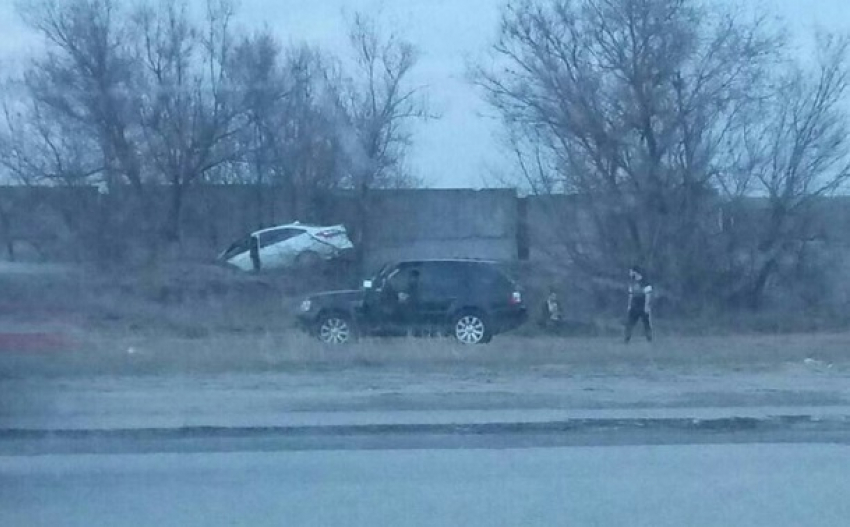 В Волгограде гонщик вылетел в кювет из-за ремонта дороги