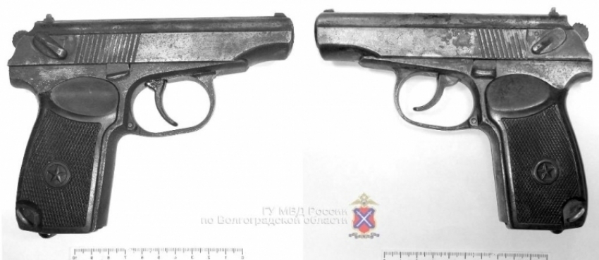 В Волгоградской области задержан мужчина, вооруженный двумя пистолетами 