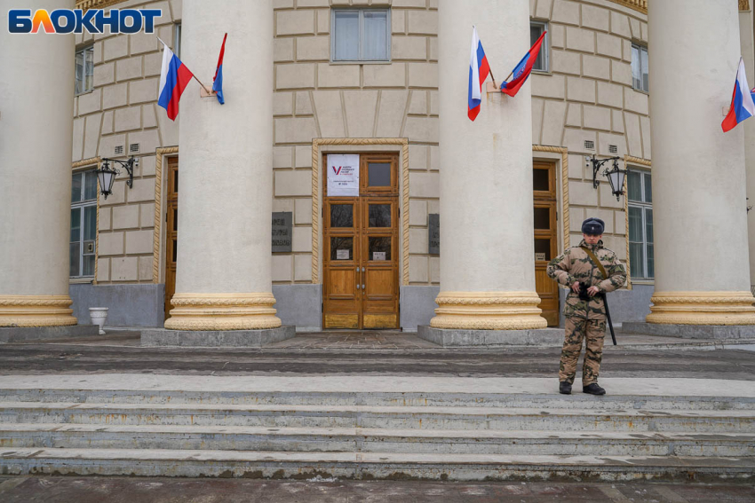 Дело поджегшей дымовую шашку на УИК в Волгограде отказались расценивать как уголовное