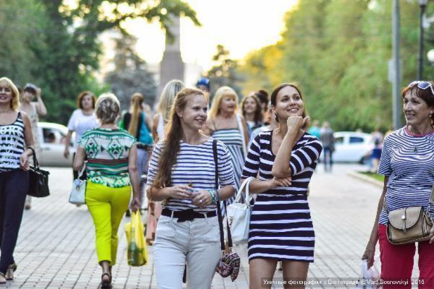 Жители Волгограда отметили день русской тельняшки 