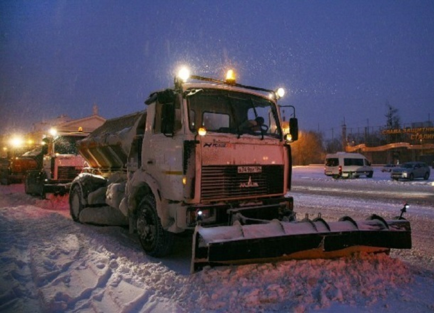 Жители Волгограда и области жалуются на нечищеные улицы и отсутствие снегоуборочной техники
