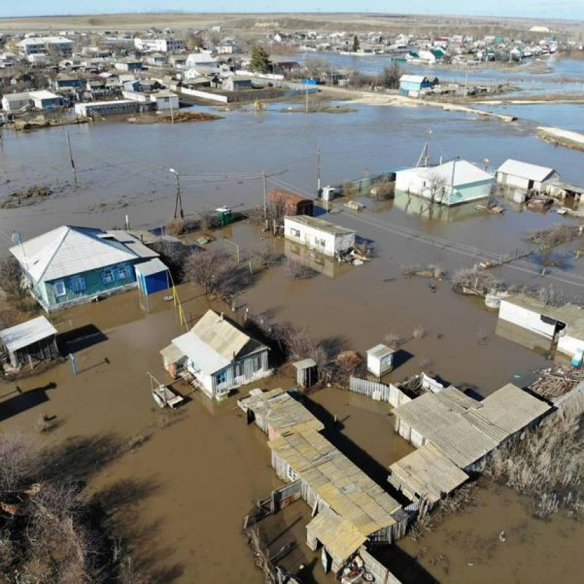Город с 40-тысячным населением уходит под воду в Волгоградской области