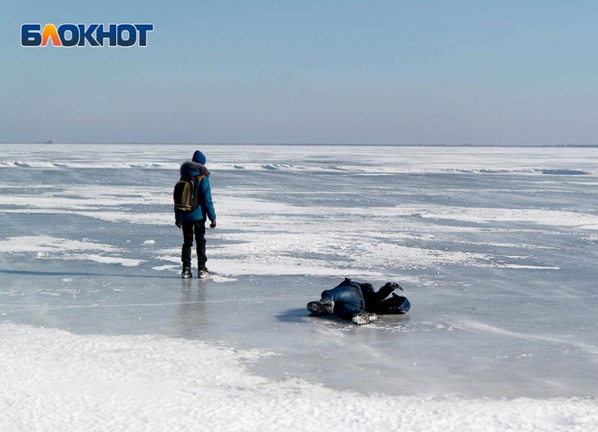 Пять подростков провалились под лед в Волжском