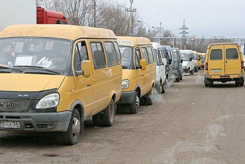 Пять популярных маршрутов закрыли по Волгограду