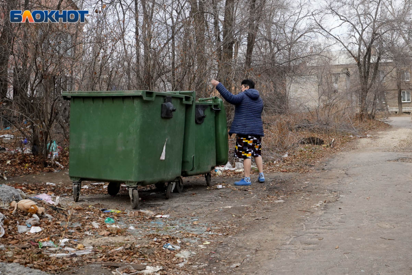 Грязь и угрюмые лица: большинство опрошенных жителей Волгограда считают город непривлекательным для туристов