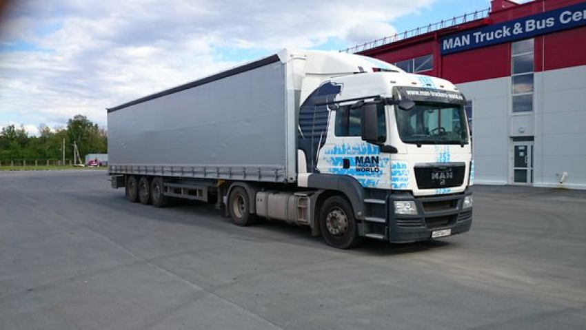 На юге Волгограда в грузовике скончался дальнобойщик из Тамбовской области