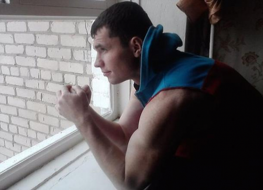 Стала известна дата похорон погибшего мотоциклиста на севере Волгограда