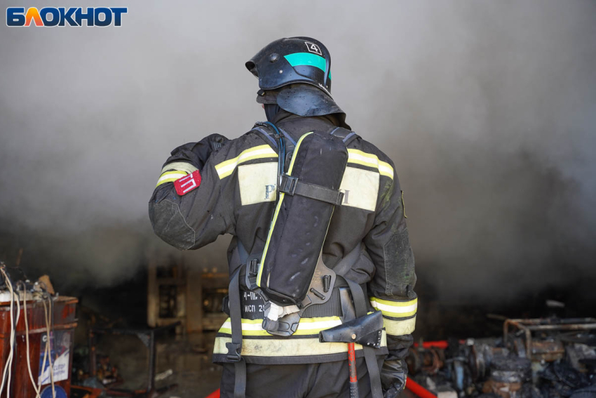 Мертвого мужчину обнаружили в волгоградской двухэтажке 