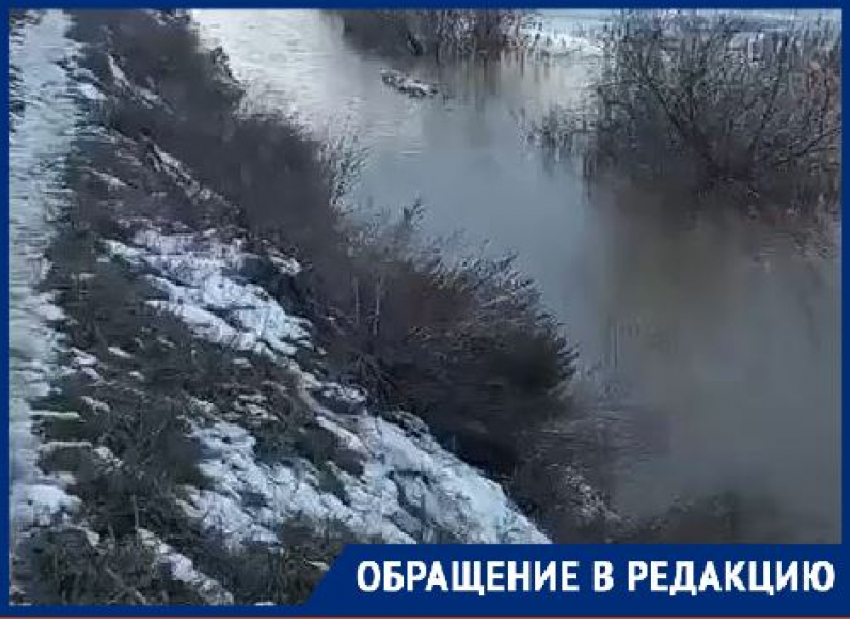 Весенний разлив изолировал волгоградский поселок