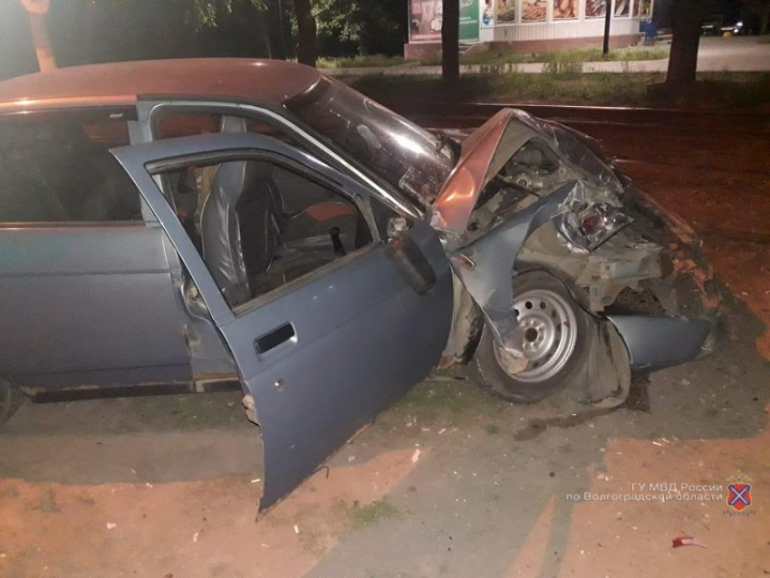 Трое пассажиров «десятки» пострадали в ДТП в Волжском, а водитель скрылся