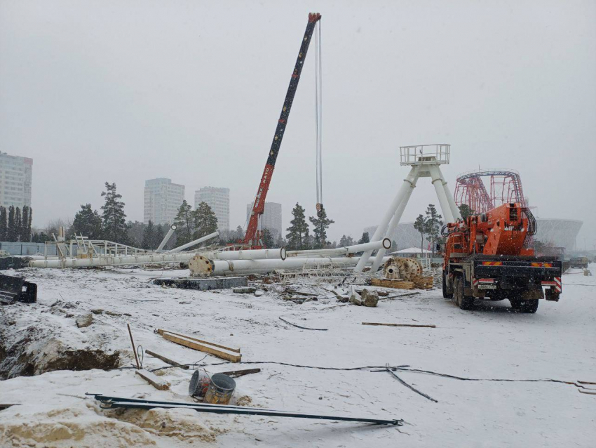 В центре Волгограда исчезло 50-метровое колесо обозрения